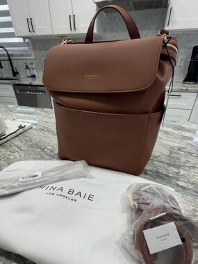 ✨ Mina Baie Kinney Midi Diaper Bag in Color: Terra